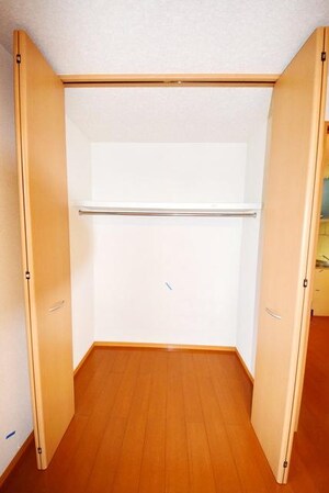 グロリアA棟の物件内観写真